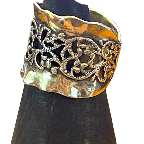 Vintage Sterling Silver Hammered Open Work Floral Filigree Ring - Picture 7 of 7